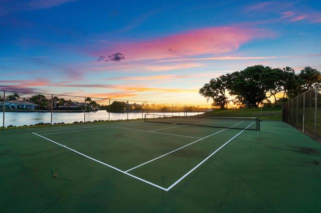 374 Golfview Road 205, North Palm Beach, FL 33408