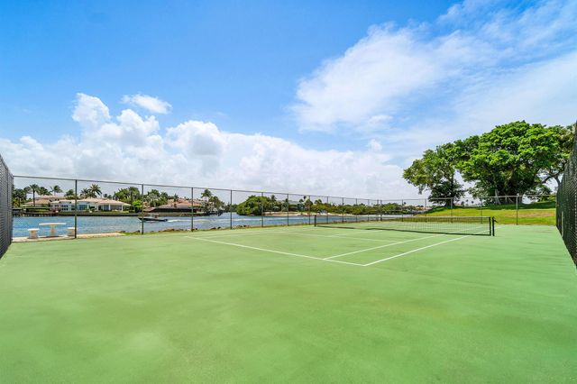 374 Golfview Road 205, North Palm Beach, FL 33408
