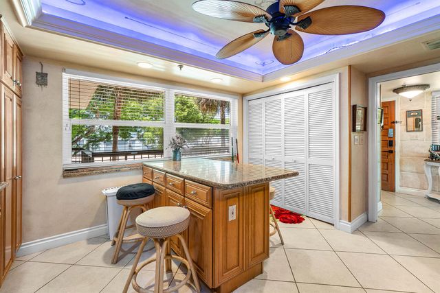 374 Golfview Road 205, North Palm Beach, FL 33408