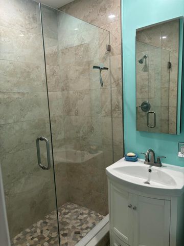 717 SE Se 2nd St Street, Deerfield Beach, FL 33441