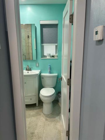 717 SE Se 2nd St Street, Deerfield Beach, FL 33441