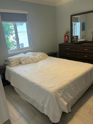 717 SE Se 2nd St Street, Deerfield Beach, FL 33441