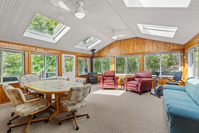 12 Howard Rd, Maynard, MA 01754