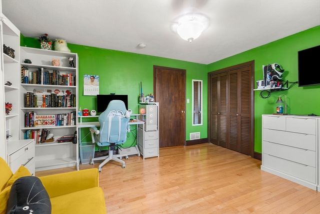 12 Howard Rd, Maynard, MA 01754