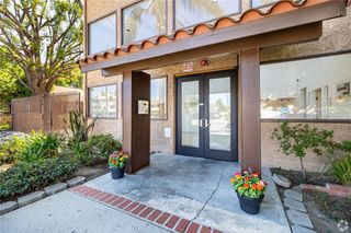 19050 Sherman, Reseda, CA 91335