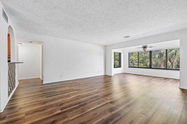 300 N Highway A1a 303g, Jupiter, FL 33477