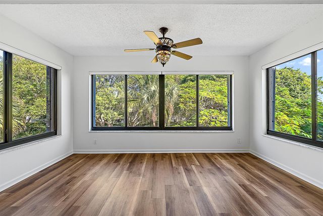 300 N Highway A1a 303g, Jupiter, FL 33477
