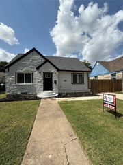 1019 E Waco Avenue, Dallas, TX 75216