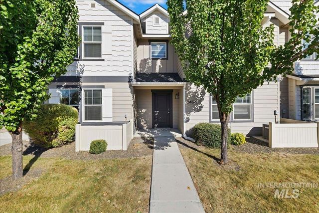 2484 E Blue Tick Street, Meridian, ID 83642 property photo