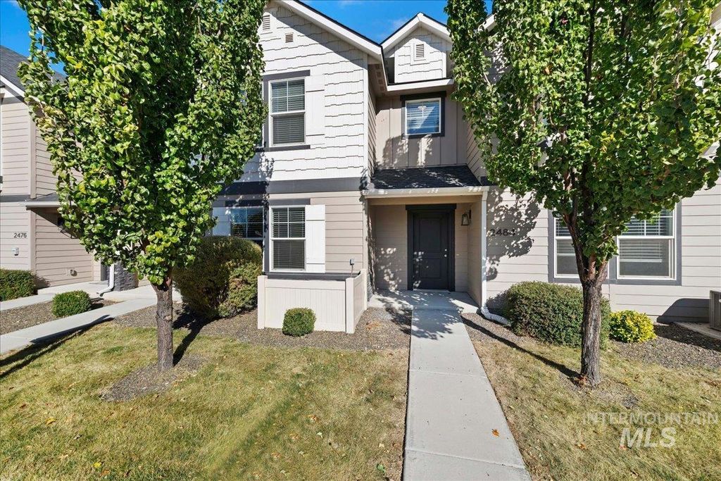 2484 E Blue Tick Street, Meridian, ID 83642 photo 2