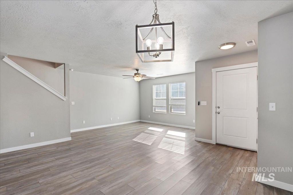 2484 E Blue Tick Street, Meridian, ID 83642 photo 4