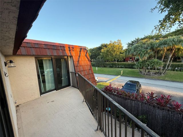 8535 Boca Rio Dr, Boca Raton, FL 33433