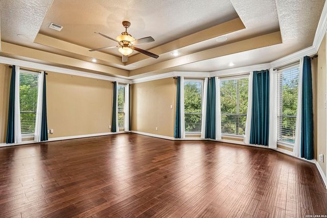 21411 Liguria Dr, Garden Ridge, TX 78266