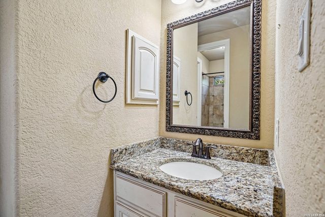 21411 Liguria Dr, Garden Ridge, TX 78266