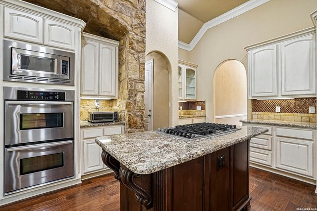 21411 Liguria Dr, Garden Ridge, TX 78266