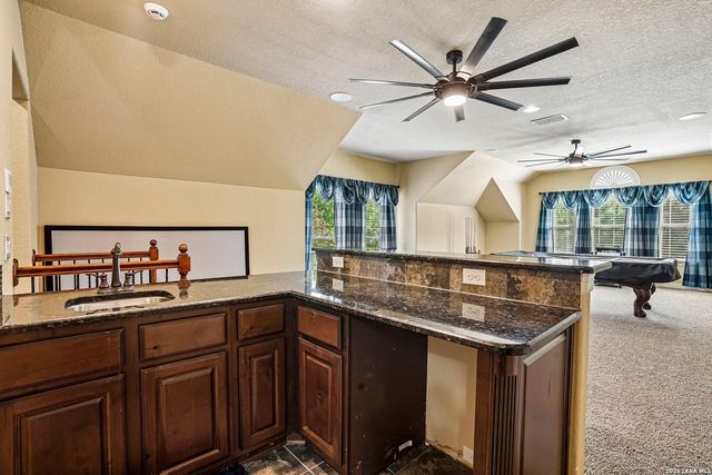 21411 Liguria Dr, Garden Ridge, TX 78266
