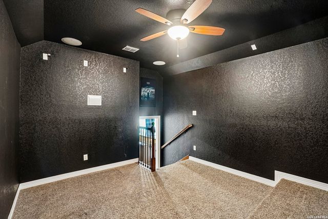 21411 Liguria Dr, Garden Ridge, TX 78266