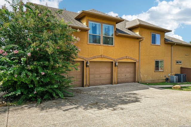 21411 Liguria Dr, Garden Ridge, TX 78266