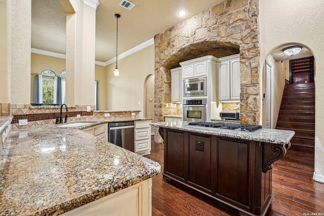 21411 Liguria Dr, Garden Ridge, TX 78266
