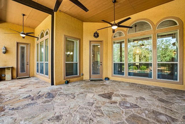 21411 Liguria Dr, Garden Ridge, TX 78266