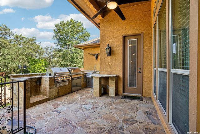 21411 Liguria Dr, Garden Ridge, TX 78266