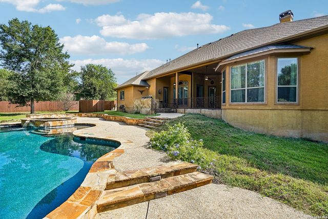 21411 Liguria Dr, Garden Ridge, TX 78266