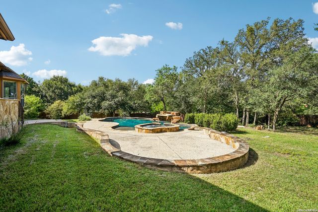 21411 Liguria Dr, Garden Ridge, TX 78266