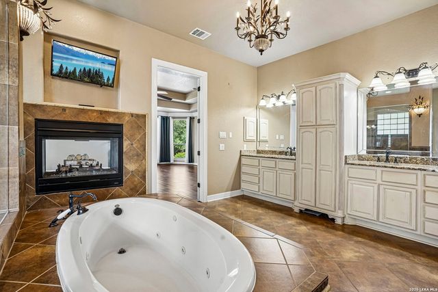 21411 Liguria Dr, Garden Ridge, TX 78266