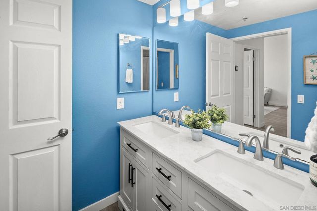 680 Camino De La Reina 2406, San Diego, CA 92108
