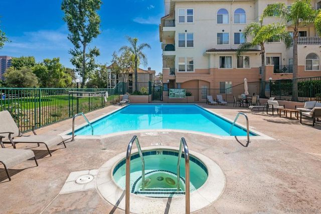 680 Camino De La Reina 2406, San Diego, CA 92108