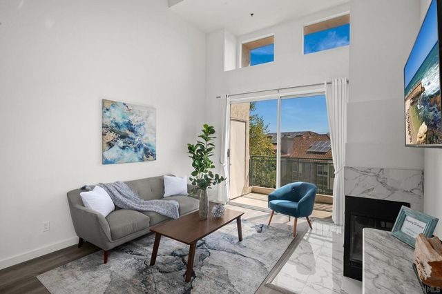 680 Camino De La Reina 2406, San Diego, CA 92108