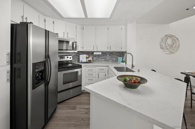 680 Camino De La Reina 2406, San Diego, CA 92108