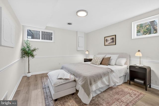 6813 WINTERBERRY LN, Bethesda, MD 20817