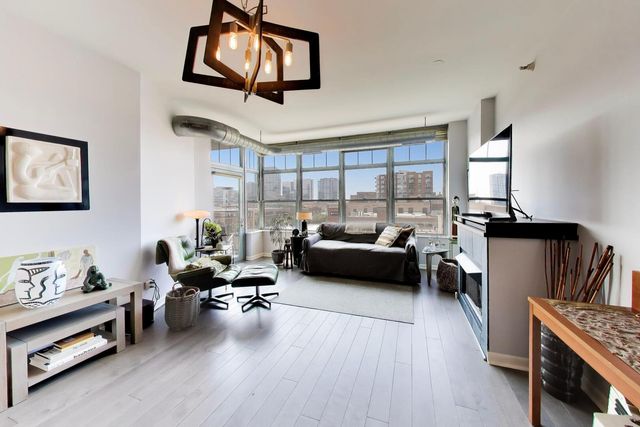 1200 W Monroe Street 510, Chicago, IL 60607