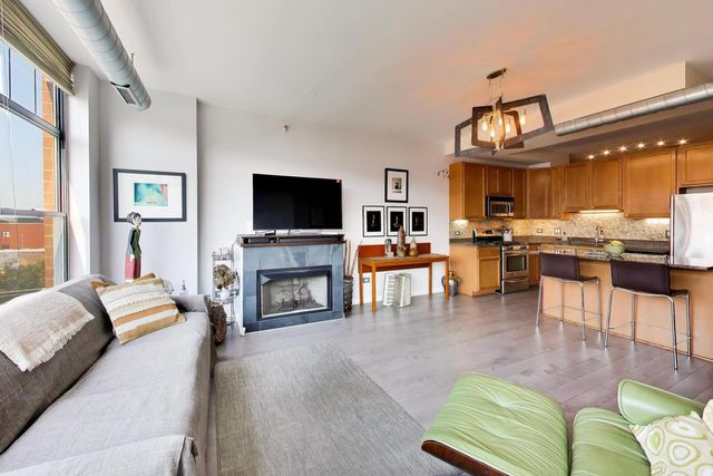 1200 W Monroe Street 510, Chicago, IL 60607