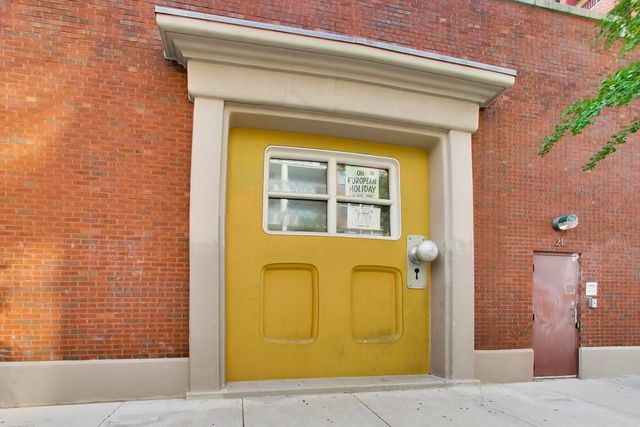 1200 W Monroe Street 510, Chicago, IL 60607