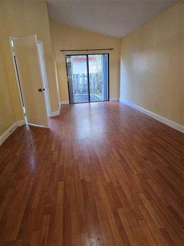 809 E Palm Run Drive, North Lauderdale, FL 33068