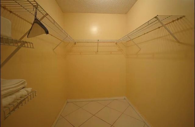 809 E Palm Run Drive, North Lauderdale, FL 33068