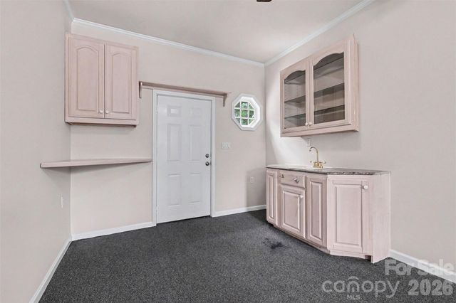 1030 Mclaughlin Drive, Charlotte, NC 28212