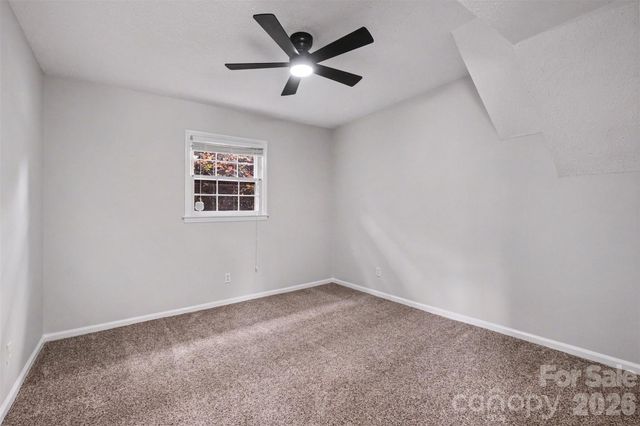 1030 Mclaughlin Drive, Charlotte, NC 28212