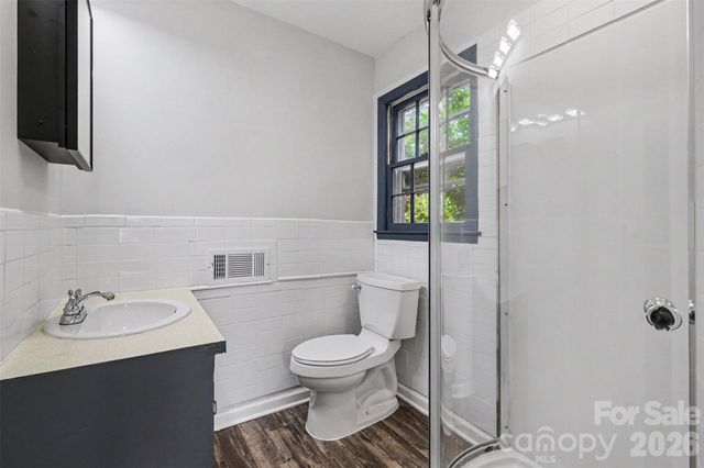 1030 Mclaughlin Drive, Charlotte, NC 28212