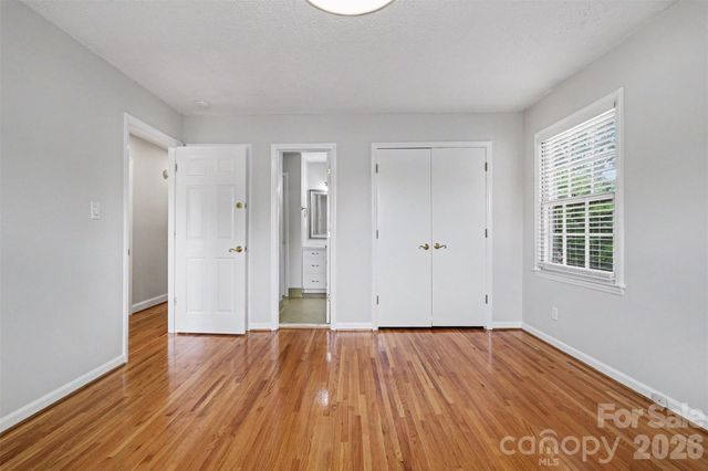 1030 Mclaughlin Drive, Charlotte, NC 28212