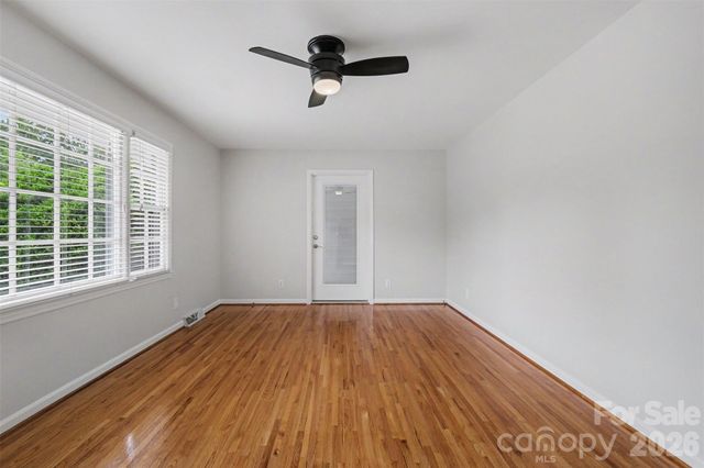 1030 Mclaughlin Drive, Charlotte, NC 28212