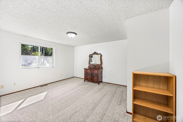 1840 NW Marmot Circle, Silverdale, WA 98383