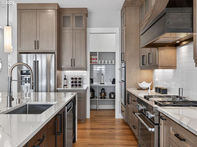 150 W Y St, Washougal, WA 98671