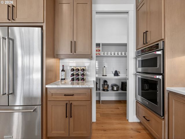 150 W Y St, Washougal, WA 98671