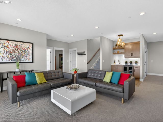 150 W Y St, Washougal, WA 98671