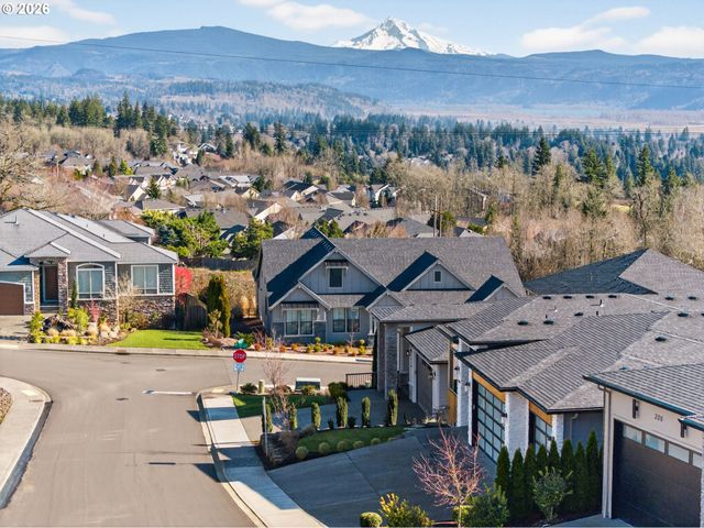 150 W Y St, Washougal, WA 98671