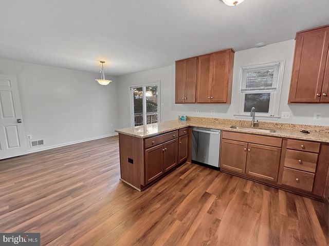 7338 MALLORY LN, Alexandria, VA 22315