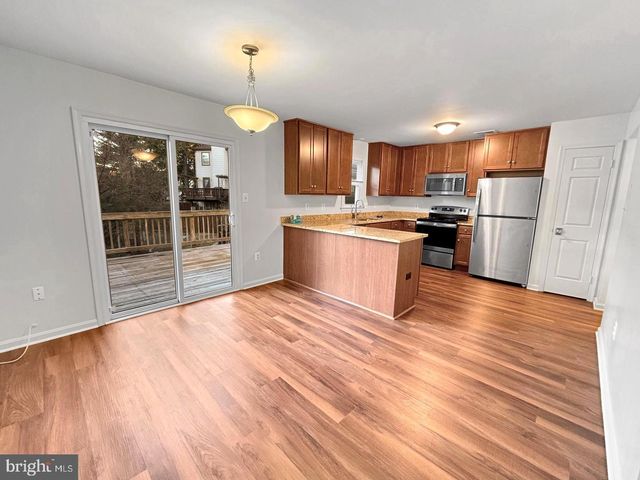 7338 MALLORY LN, Alexandria, VA 22315